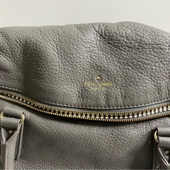 Kate Spade Womens Cobble Hill Leslie Fold Over Gray Leather Handbag/gold detail - Picture 4 of 10